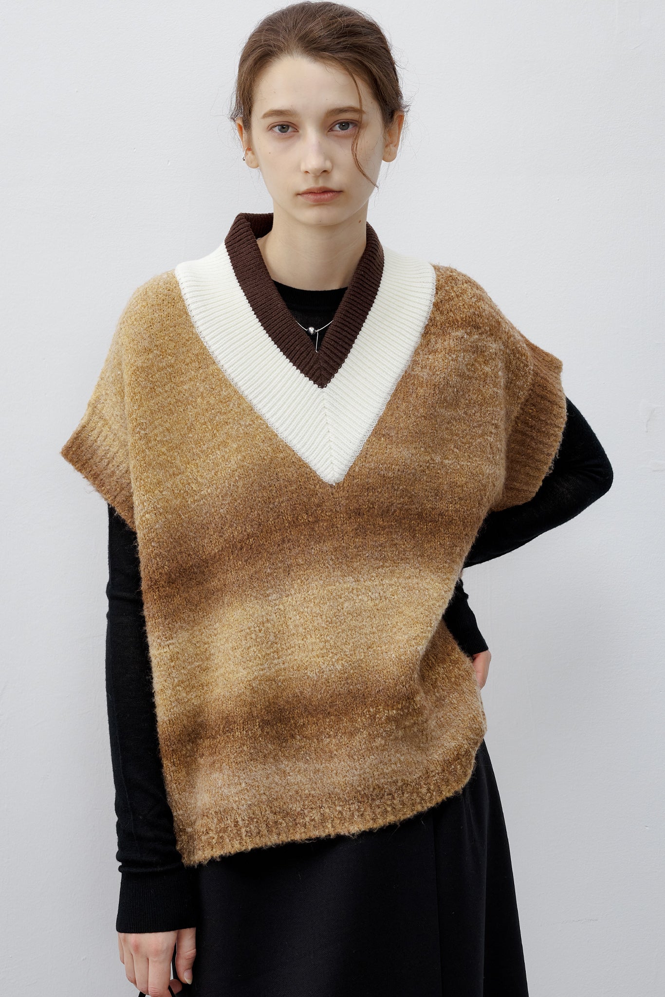 [tageechita] Gradient border V-neck knit vest