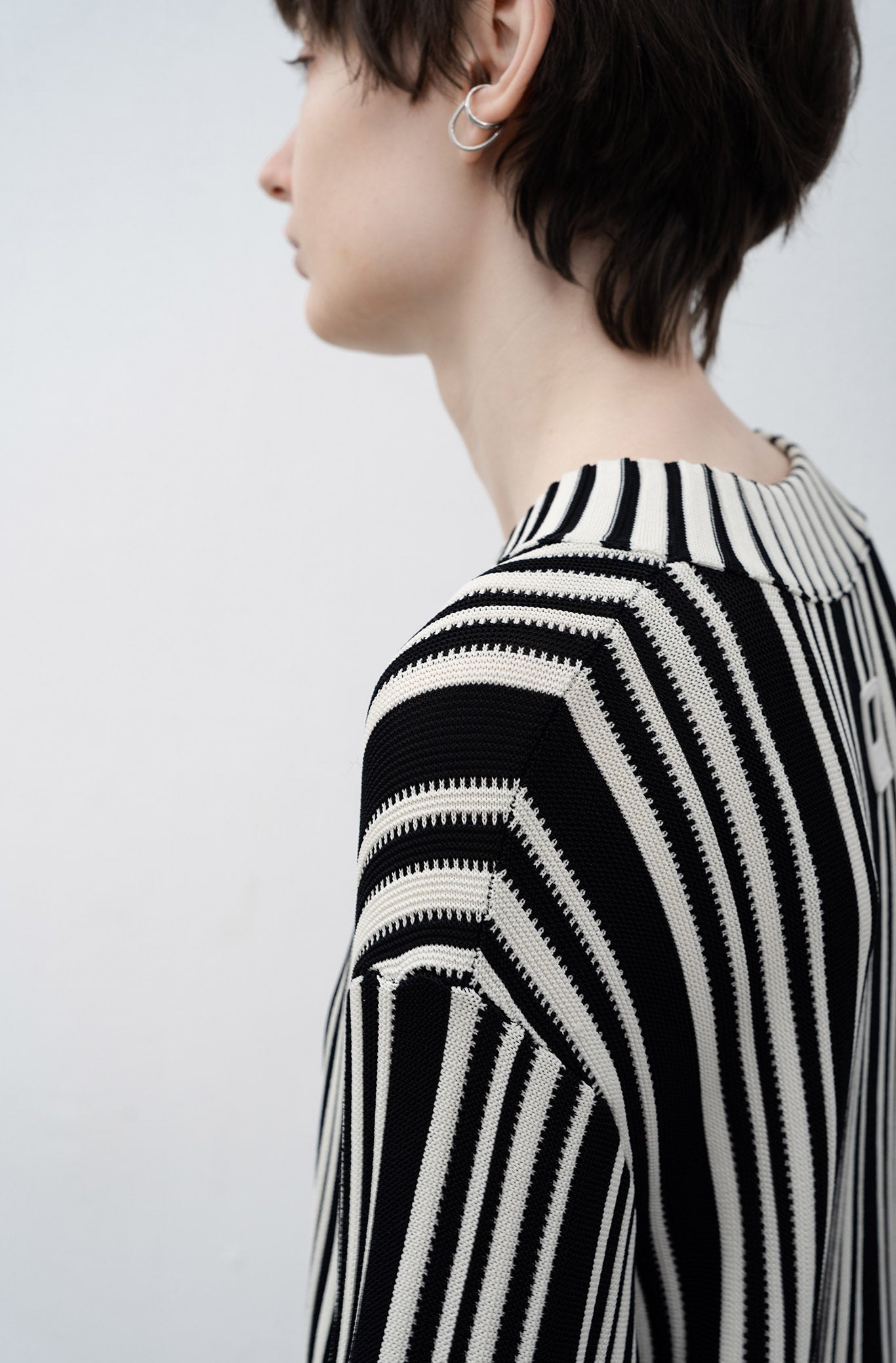 random striped knit pullover