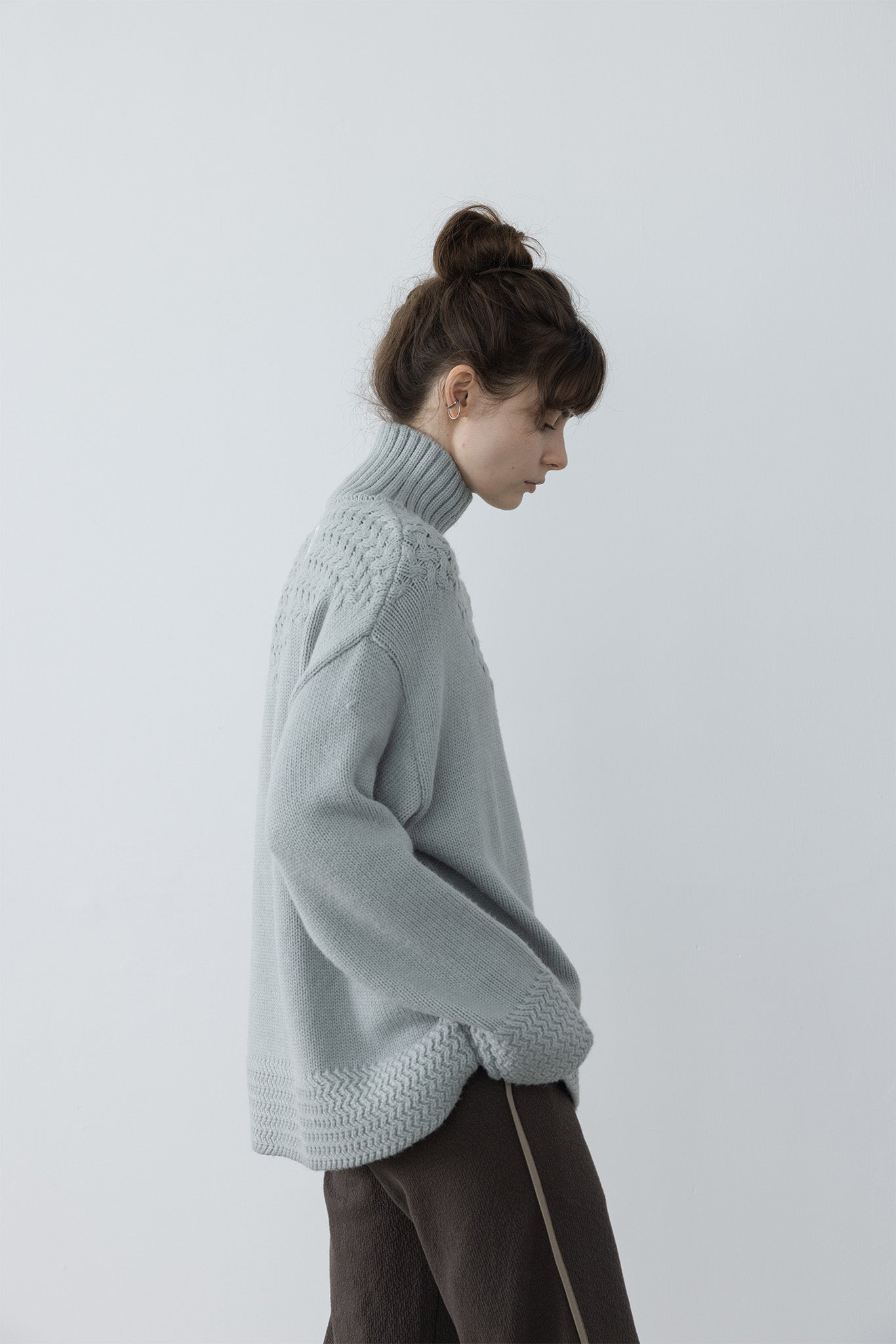Wide rib high neck knit pullover 