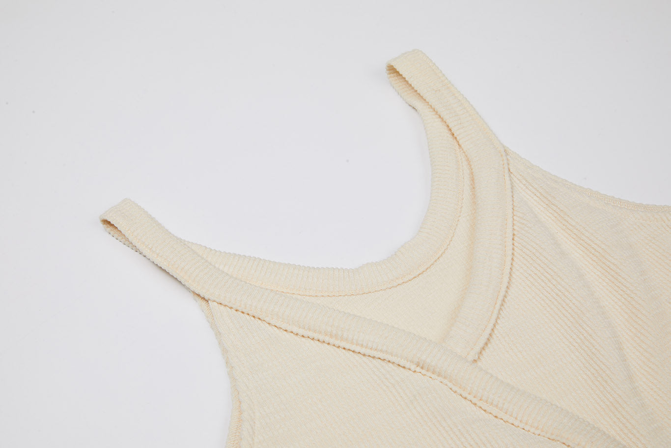 Front switching gathered camisole/inner 