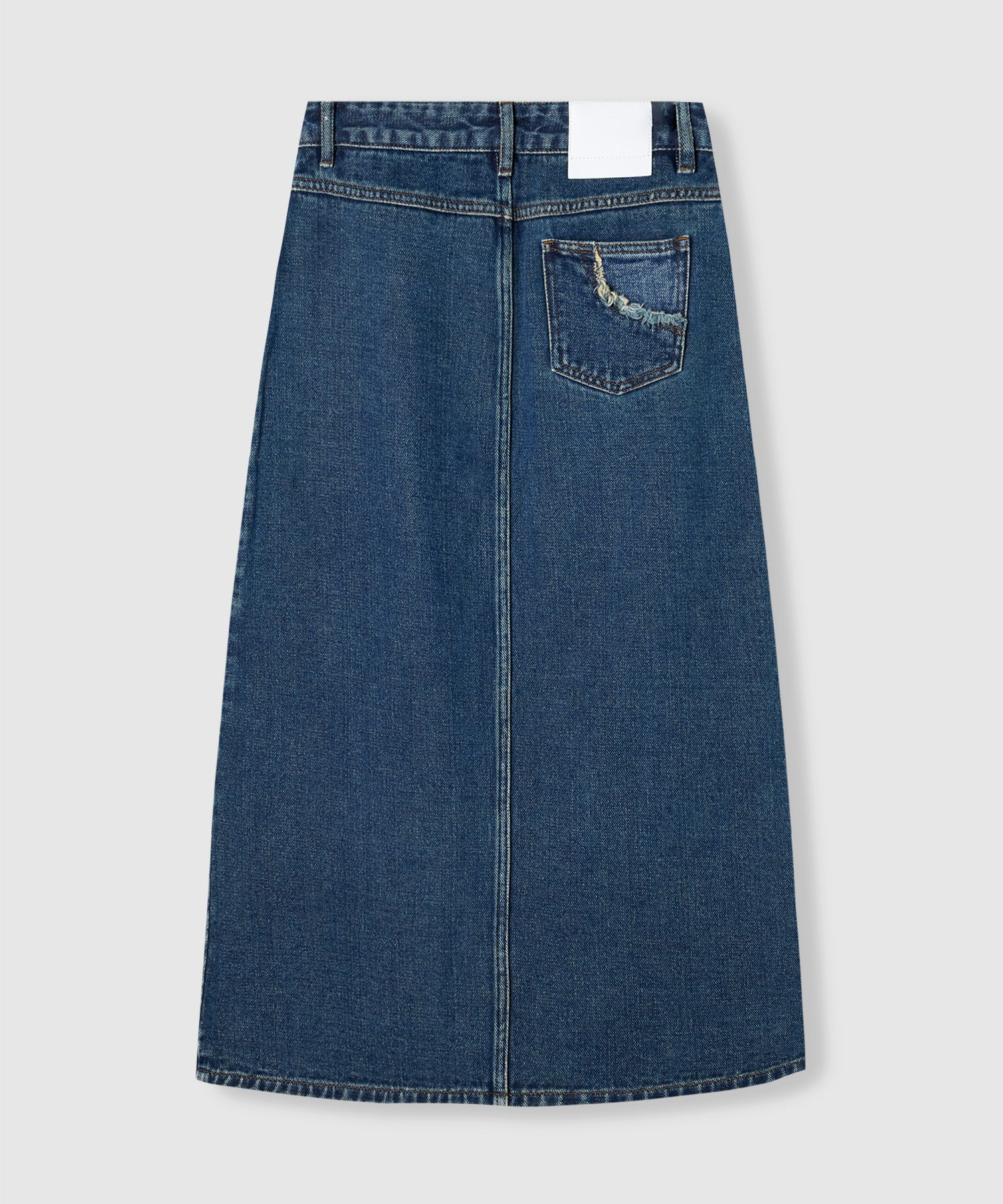 semi-tight denim skirt