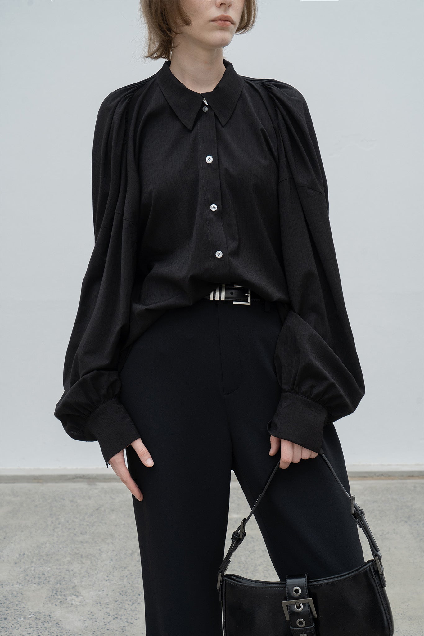 Gathered tuck shoulder volume sleeve over silhouette shirt 