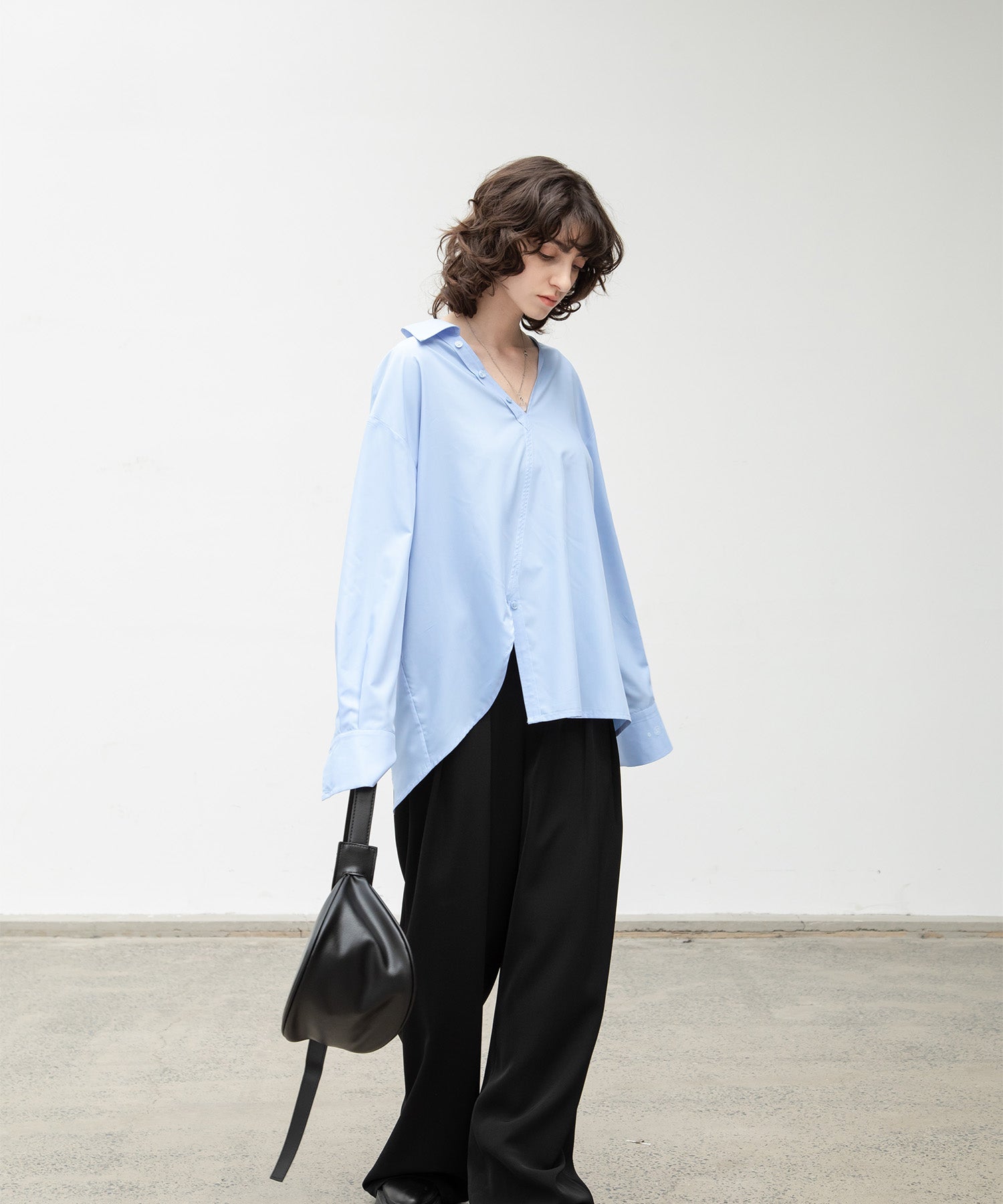 Asymmetric color pullover shirt 