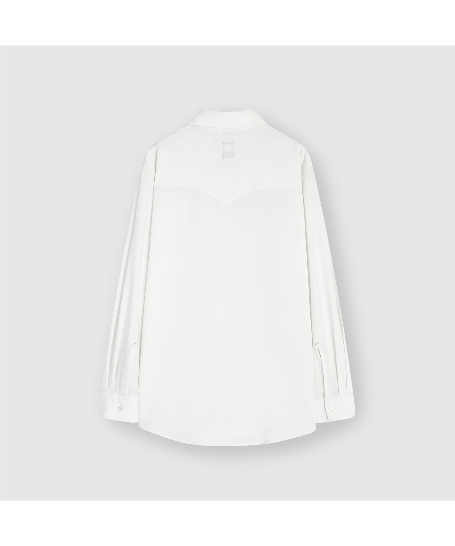 Simple basic yoke design shirt 