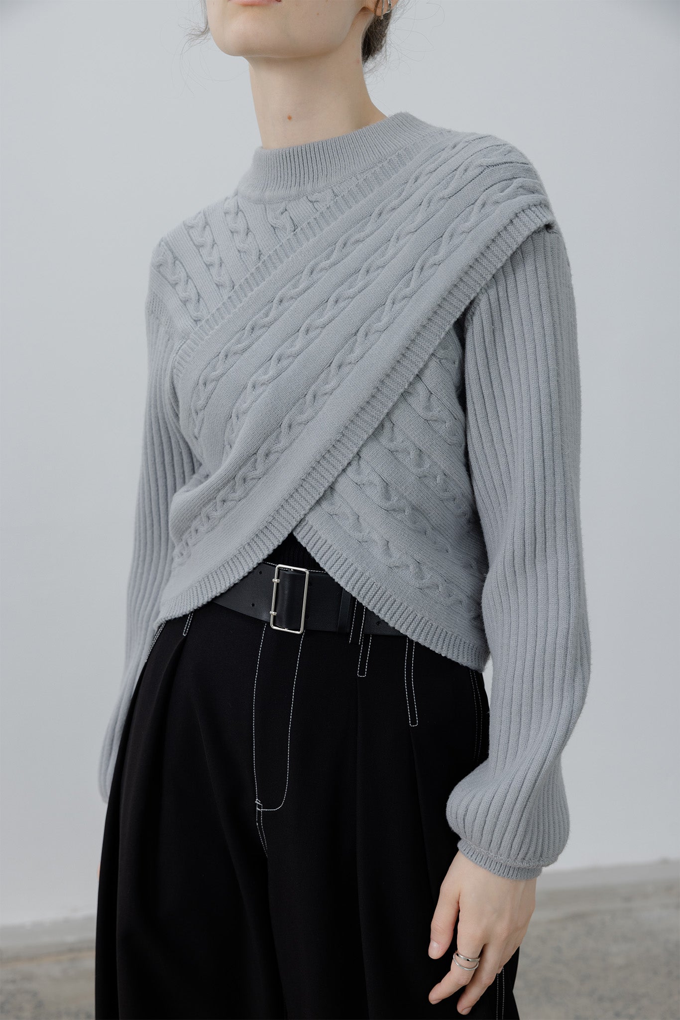 Front cross short length knit 